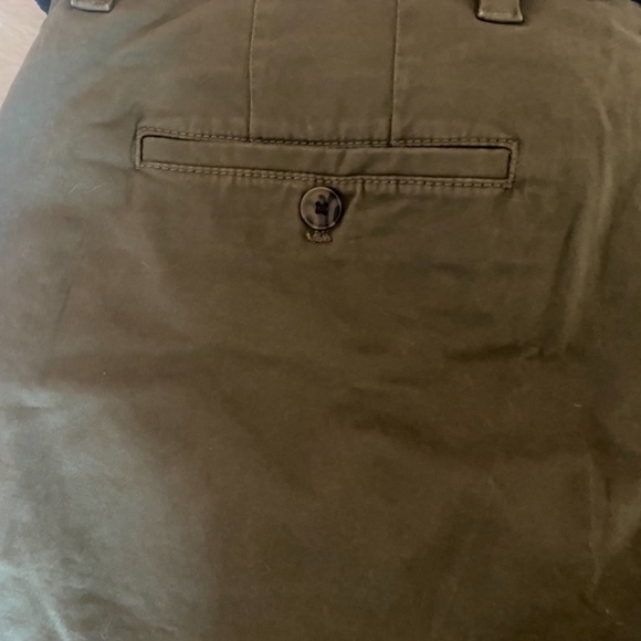 Tommy Hilfiger Belted Shorts - Picture 8 of 9